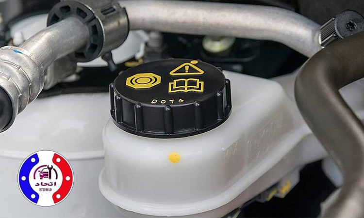 توصیه‌های مهم برای انتخاب و نگهداری روغن ترمز باکیفیت