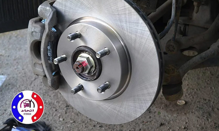 فرسودگی دیسک ترمز چگونه در حضور بار زیاد سریع‌تر اتفاق می‌افتد؟